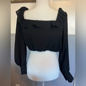 Forever 21 Peasant Style Top / Long Sleeve / Ruffle / Cropped / Black / Small